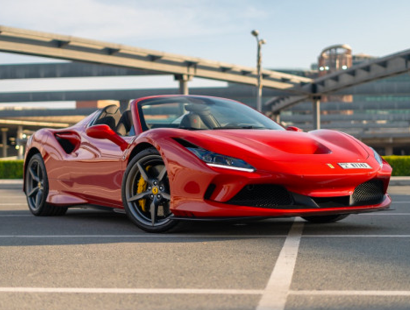 FERRARI F8 TRIBUTO – RED/BLACK TOP