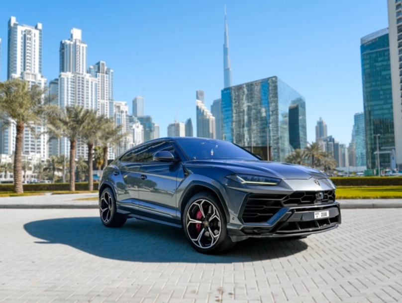 LAMBORGHINI URUS – GRAY