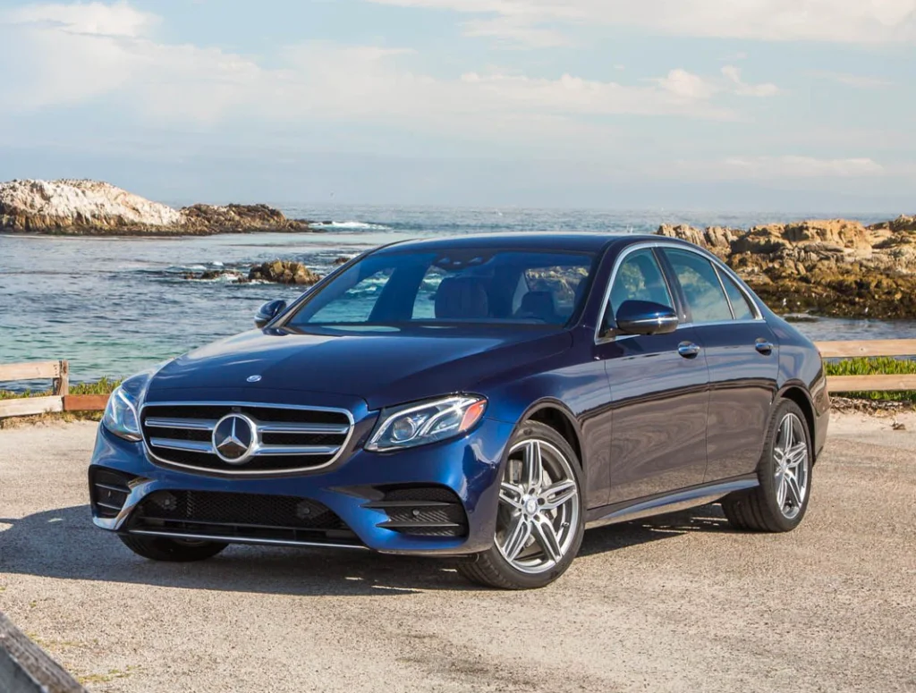 MERCEDES-BENZ E200